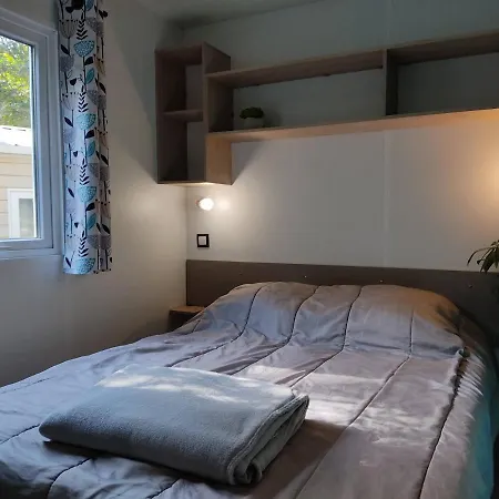 مكان تخييم Camping Arutoli