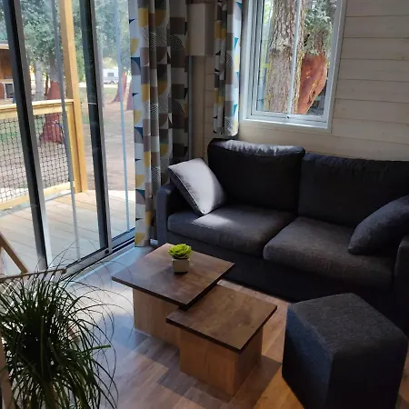 Arutoli Κάμπινγκ